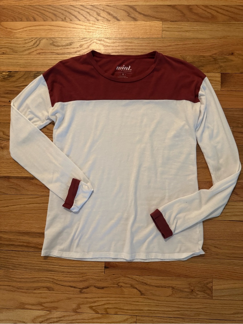 Burgundy Crewneck Graphic Tee by Mint. - Picture 1 of 5